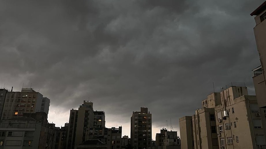 Defesa Civil publica novo alerta para chuvas fortes no RS