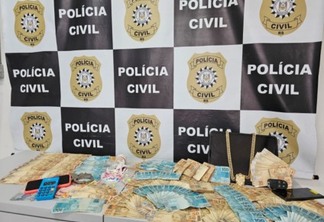 Imagem do dinheiro apreendido durante a operação. Foto: Divulgação/Polícia Civil 