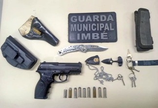 Arma que foi encontrada com o homem. Foto: Divulgação/GMI