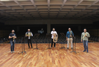 Quinteto no palco
