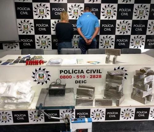 Criminosos foram presos em ação da Delegacia de Roubos de Veículos. Foto: Polícia Civil/Divulgação