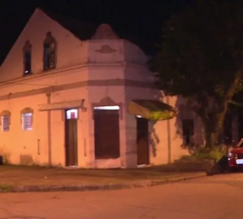 Vítimas foram mortas dentro de bar na zona Norte de Porto Alegre. Foto: Reprodução de vídeo/RBS TV