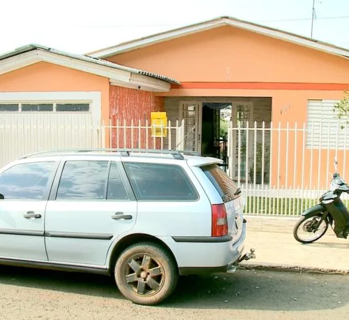 Mulheres foram encontradas mortas a tiros dentro de casa em Erechim. Foto: Reprodução/RBS TV