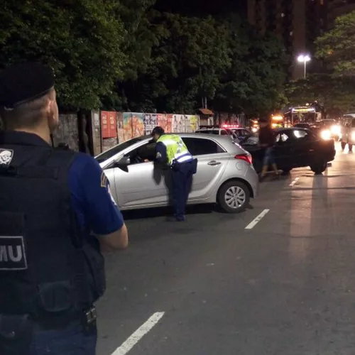 Operação Balada Segura apreendeu veículo com R$85 mil em multas. Foto: PMPA/Divulgação