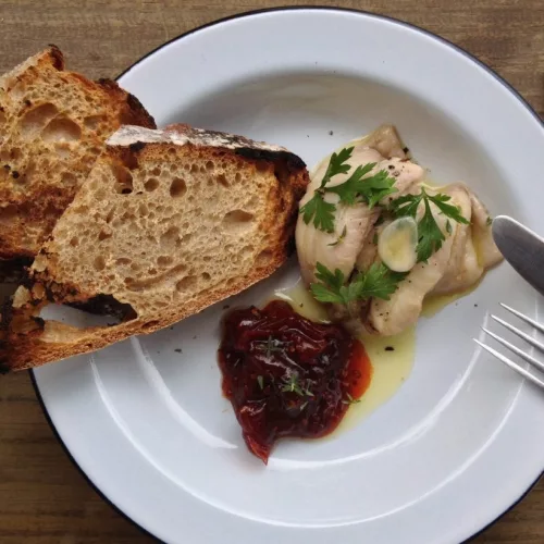 Boquerones e doce de tomate. (Foto: Divulgação)