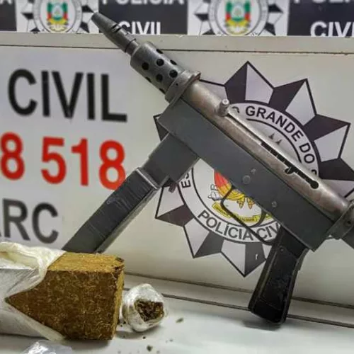 Submetralhadora de fabricação espanhola. Foto: Polícia Civil 