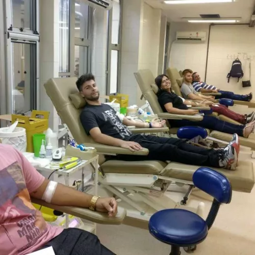 Funcionários da EPTC fazem doação de sangue. Foto: Divulgação/ PMPA