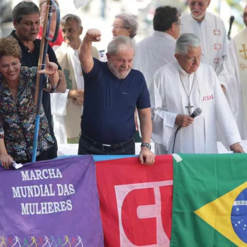 Lula falou após missa que homenageou Marisa Letícia. Foto: Paulo Pinto
