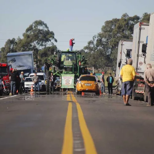  Greve dos Caminhoneiros na fronteira com Brasil/Uruguai. Crédito: Marcelo Pinto / APlateia