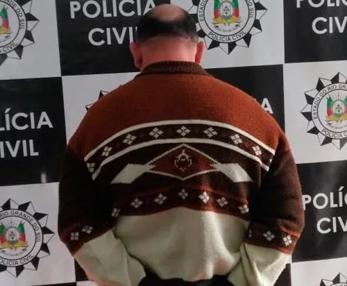 Homem  foi conduzido para a Penitenciária Estadual de Caxias do Sul. Foto: Polícia Civil/Divulgação 