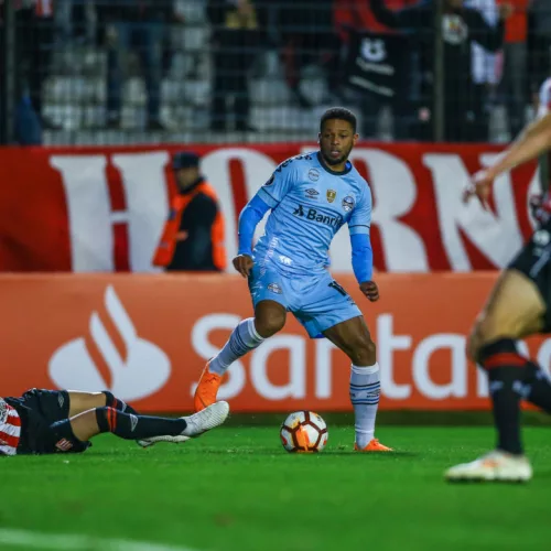 O Grêmio até iniciou melhor os primeiros minutos. Foto: Lucas Uebel/Divulgação