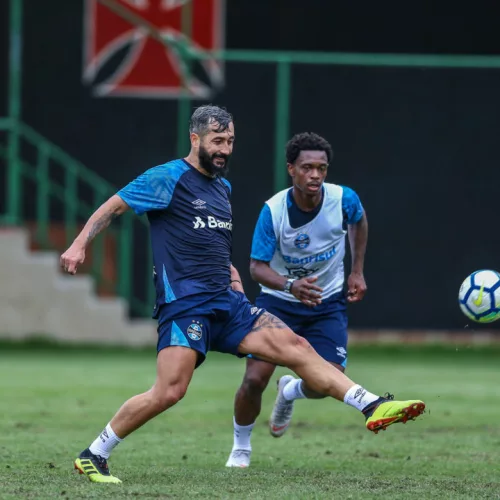 Jogadores do Grêmio realizam treinamento em no CT do Vasco. Foto: Lucas Uebel/Divulgação