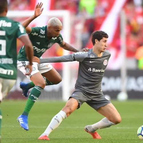 O jogo foi marcado por bastante equilíbrio entre as duas equipes. Foto: Ricardo Duarte/Divulgação 