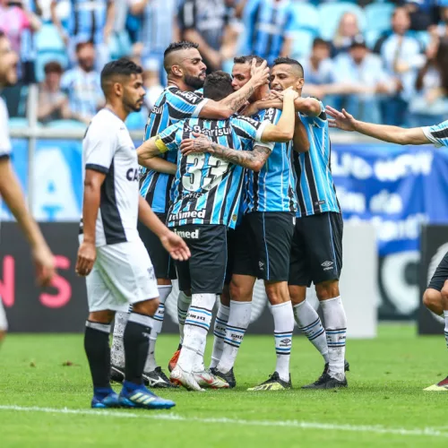 Com o resultado, o Grêmio chega a 47 na competição. Foto: Lucas Uebel/Divulgação