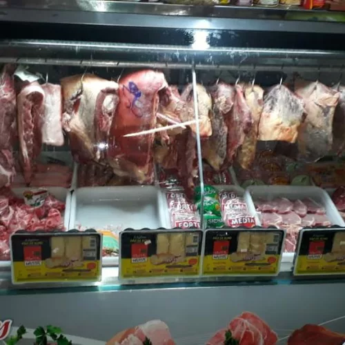  Entre os principais problemas estão a comercialização de produtos vencidos, embalagens danificadas, carnes sem procedência e problemas de higiene. Foto: Divulgação/MPRS