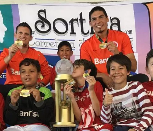 A Escola de Futsal do Inter convida aos apaixonados por futebol a fazerem parte de sua equipe. (Foto: Inter/Divulgação)