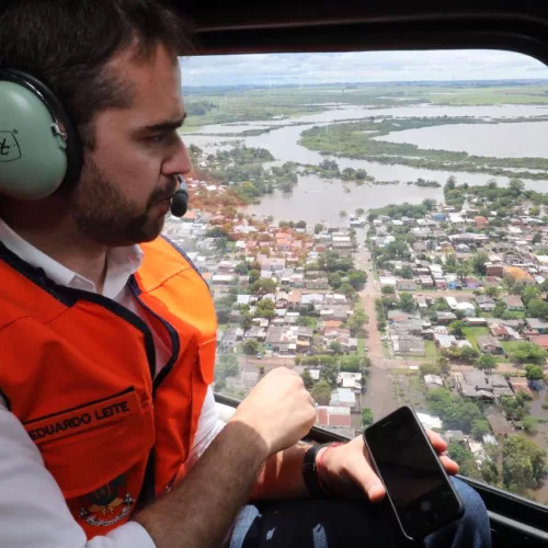 Governador Eduardo Leite visitou os municípios atingidos pelas chuvas na Fronteira Oeste - Foto: Itamar Aguiar/ Palácio Piratini