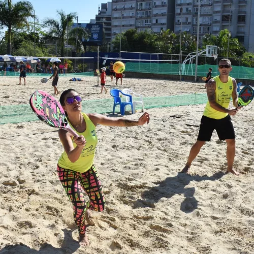 Mais de 400 atletas vão passar pelas nove quadras de areia do clube 
porto-alegrense. Foto: Cleon Medeiros/Divulgação