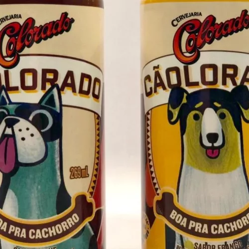 Duas latas semelhantes a de uma cerveja com o nome da marca, Colorado, do produto, Cãolorado, e os sabores, além de um imagem de um cão em cada uma.