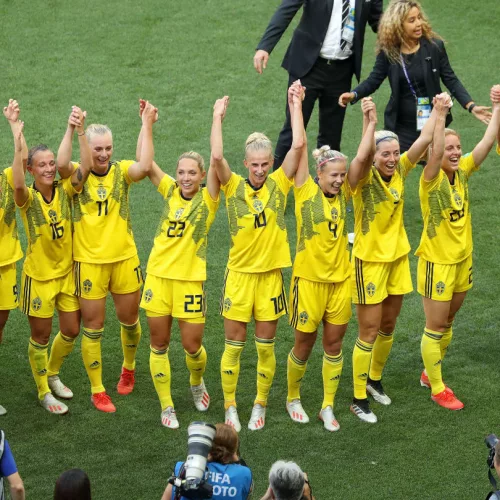 A equipe sueca garantiu a vitória neste sábado nos primeiros minutos da partida. Foto:  Getty Images
