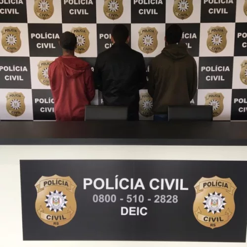 Os três comerciantes foram presos em flagrante. Foto: Divulgação/Polícia Civil 