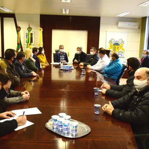 Prefeitura apresentou, a entidades e sindicatos, o ofício encaminhado ao governador. Foto: Fabiana de Lucena/PMCS