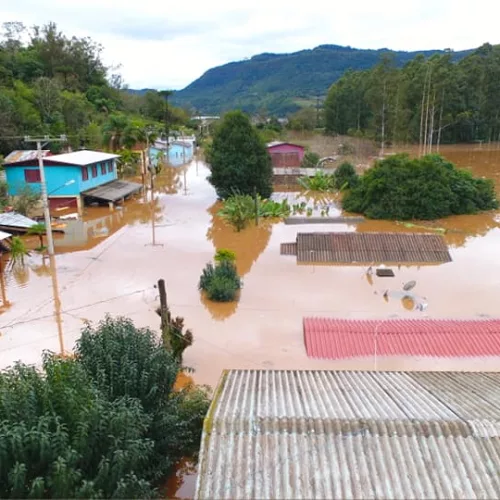 Encantado, 8.jul.2020 | Cheia do Taquari deixa casas submersas. Foto: Prefeitura de Encantado / Divulgação