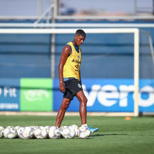 Jean Pyerre durante os treinos. Foto: Lucas Uebel/ Grêmio