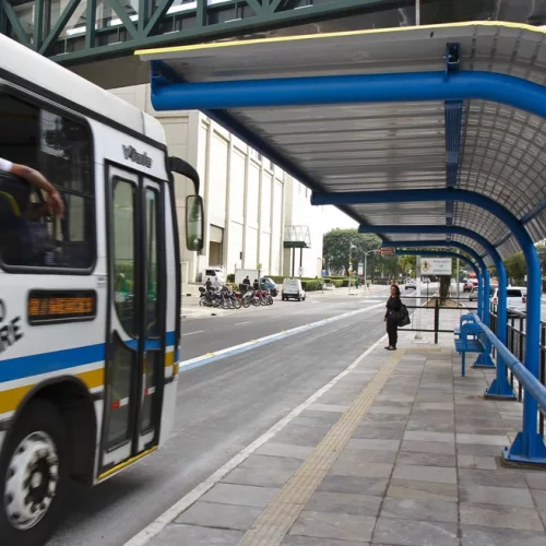 19 linhas de ônibus terão ampliação de horários em Porto Alegre
