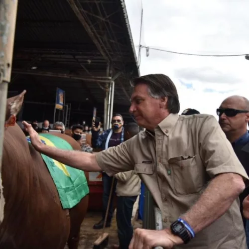 Bolsonaro percorreu pavilhões da feira. Foto: Rodrigo Ziebell / Ascom GVG