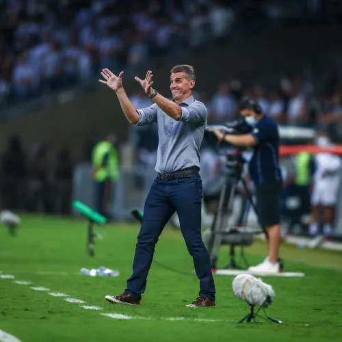 técnico Vagner Mancini contra o Atlético Mineiro no Mineirão. Foto: Lucas Uebel/Grêmio