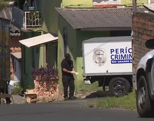 Acidente ocorreu na Vila Nova. Foto: reprodução de vídeo / RBS TV 