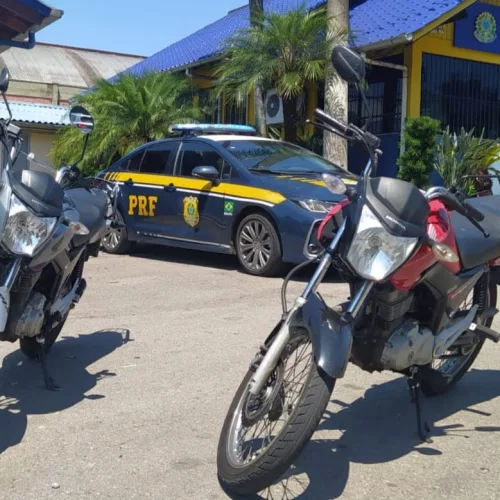 As duas motos foram recolhidas para o depósito. Foto: Divulgação/PRF