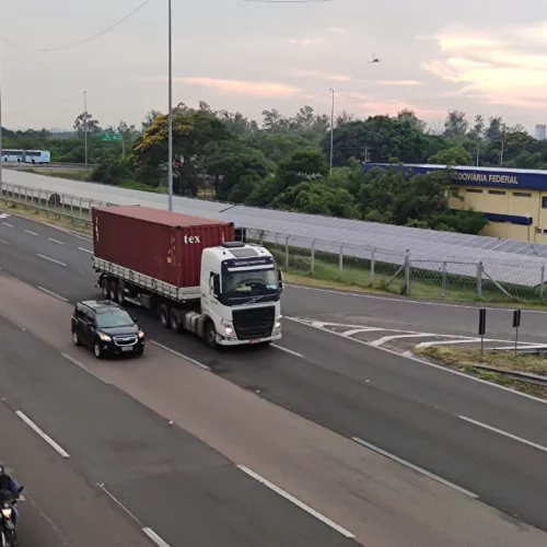 Imagem mostra a Freeway, na chegada a Porto Alegre.