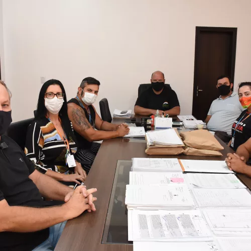 O prefeito Ique Vedovato esteve reunido com os integrantes do Conselho Tutelar. Foto: Ivan de Andrade/Prefeitura de Imbé 