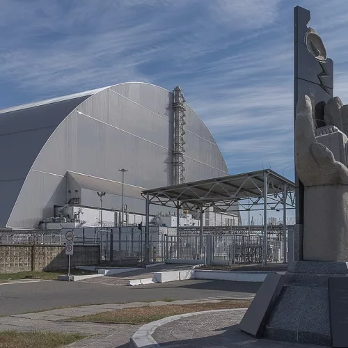 <a href="https://commons.wikimedia.org/wiki/File:Chernobyl_reactor_4.jpg">Mattias Hill</a>, <a href="https://creativecommons.org/licenses/by-sa/4.0">CC BY-SA 4.0</a>, via Wikimedia Commons