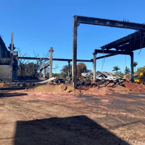 Nova Santa Rita: empresa destruída por incêndio tem alvará cassado