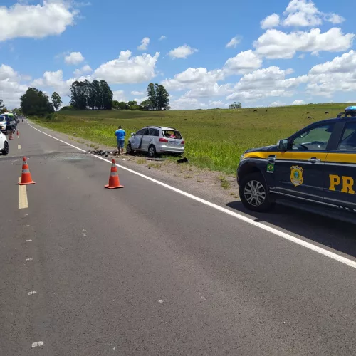 Acidente ocorreu no km 488 da BR-290. Foto: PRF / Divulgação