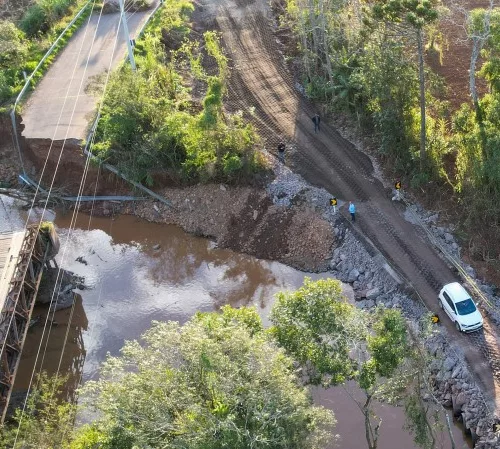 Obra serve de alternativa à ponte, na localidade de Morro Azul, que foi destruída pelo ciclone. Foto: Fabricio Santos/Ascom Selt
