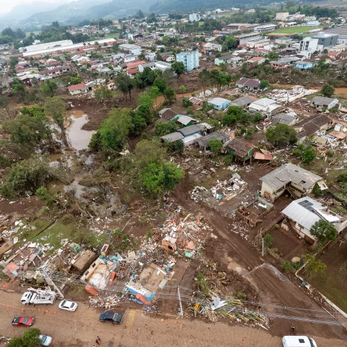 Destruição no município de Roca Sales. Crédito: Mauricio Tonetto / Secom, Governo RS
