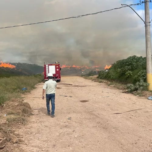 Segundo a prefeitura, fogo já foi controlado - Foto: Prefeitura de Canoas/Divulgação