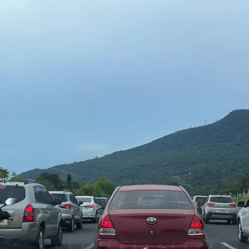 Freeway tem lentidão até a chegada no Pedágio de Santo Antônio da Patrulha - Foto: Leonardo Severo/Agora RS